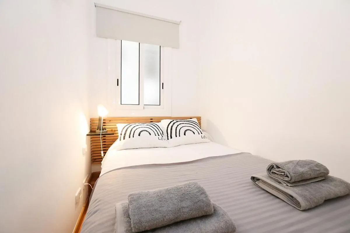 La Rambla - Catalonia Square Apt 4Bd-2Bth Barcelona Spain