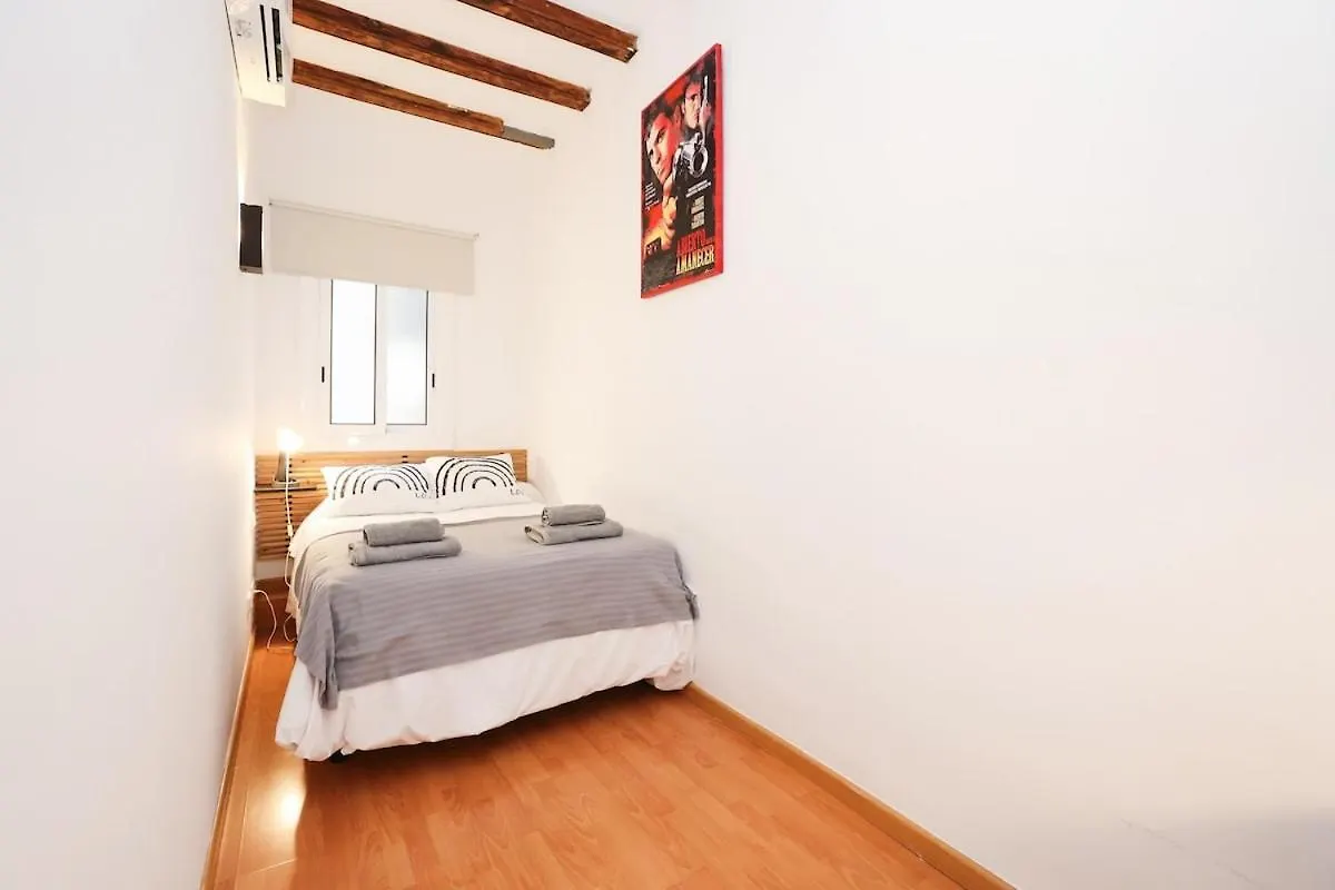 La Rambla - Catalonia Square Apt 4Bd-2Bth Barcelona