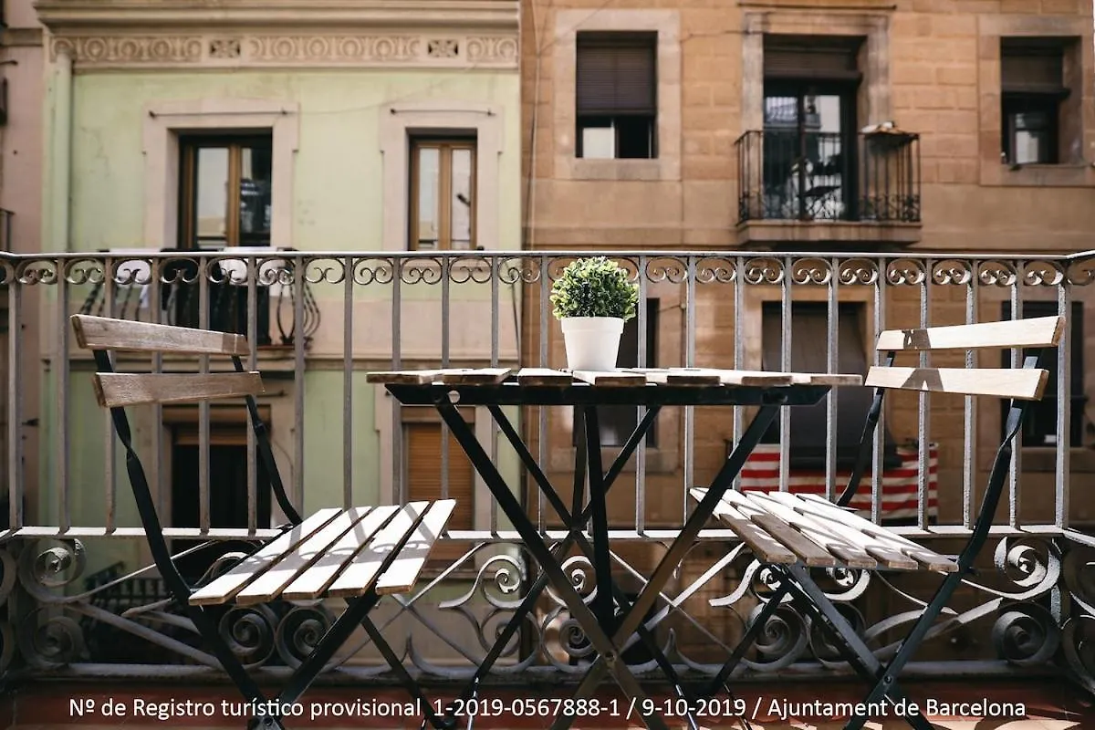 La Rambla - Catalonia Square Apt 4Bd-2Bth Barcelona