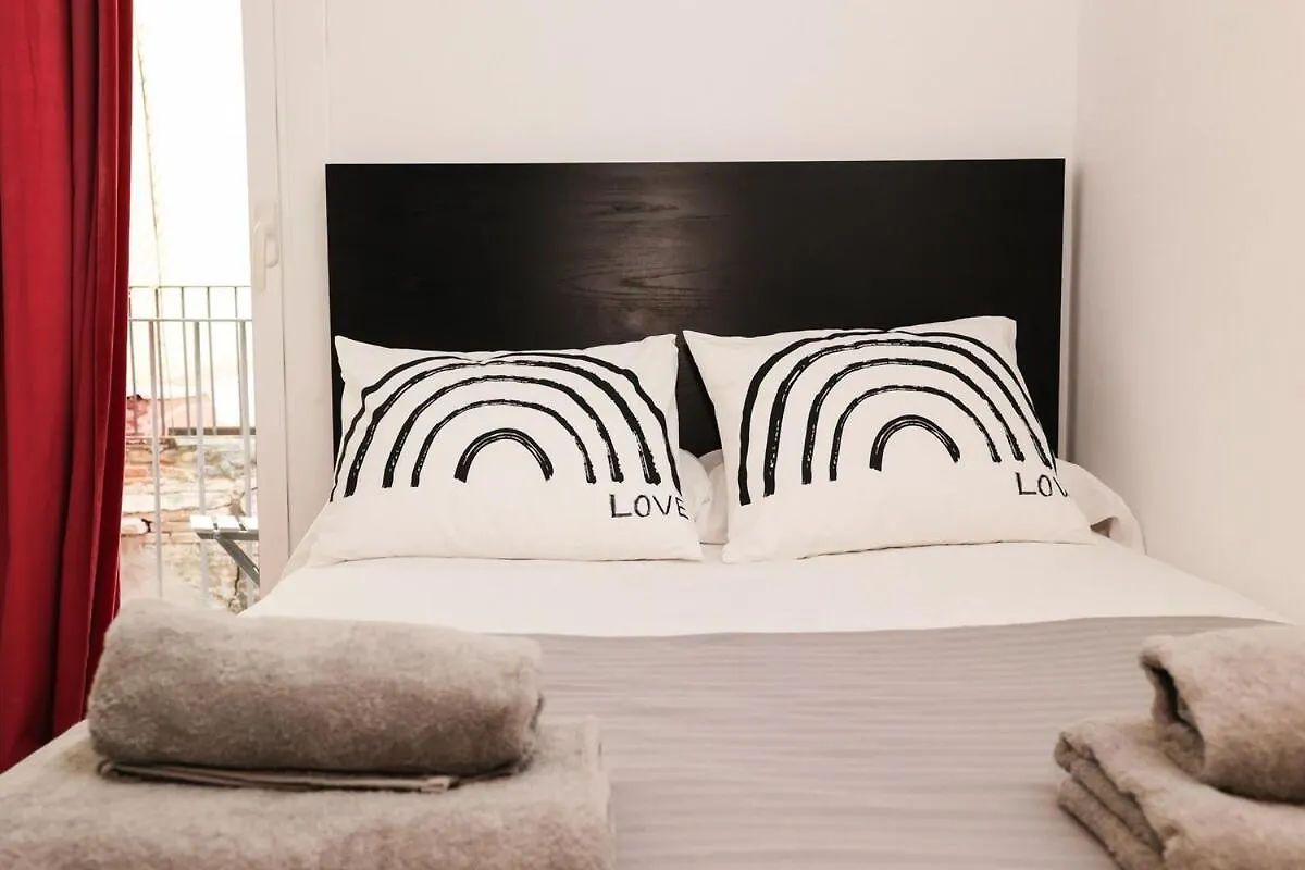 Apartment La Rambla - Catalonia Square Apt 4Bd-2Bth Barcelona Spain