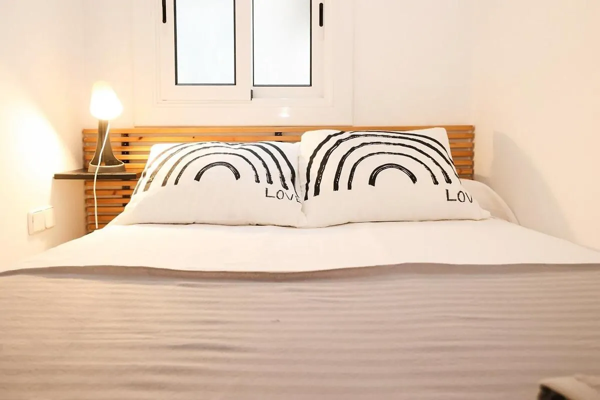 La Rambla - Catalonia Square Apt 4Bd-2Bth Barcelona