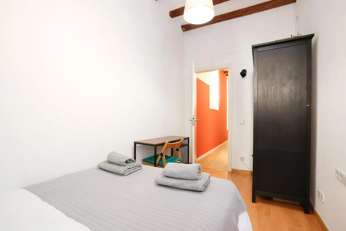 Apartment La Rambla - Catalonia Square Apt 4Bd-2Bth Barcelona Spain