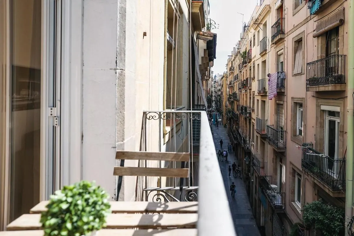 La Rambla - Catalonia Square Apt 4Bd-2Bth Barcelona