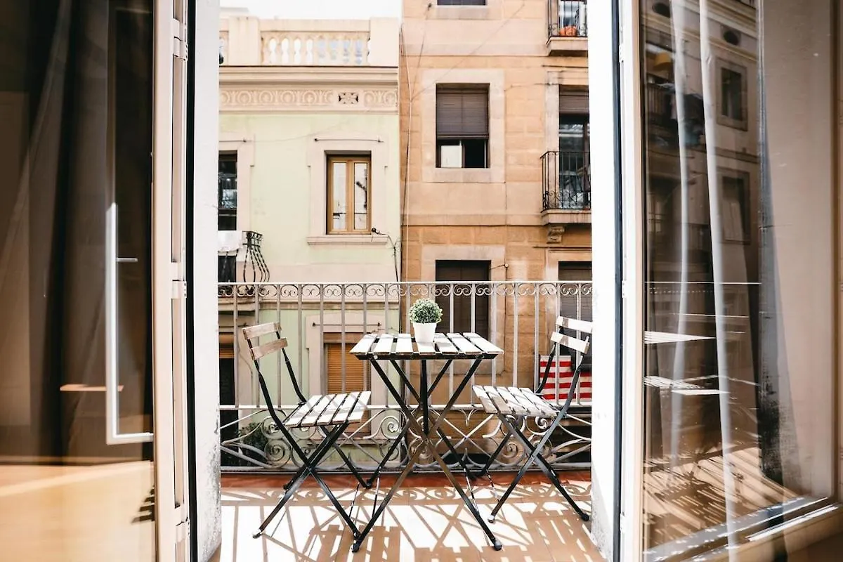 La Rambla - Catalonia Square Apt 4Bd-2Bth Barcelona