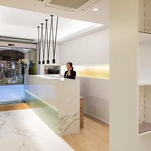 2* ホテル カタルーニャ